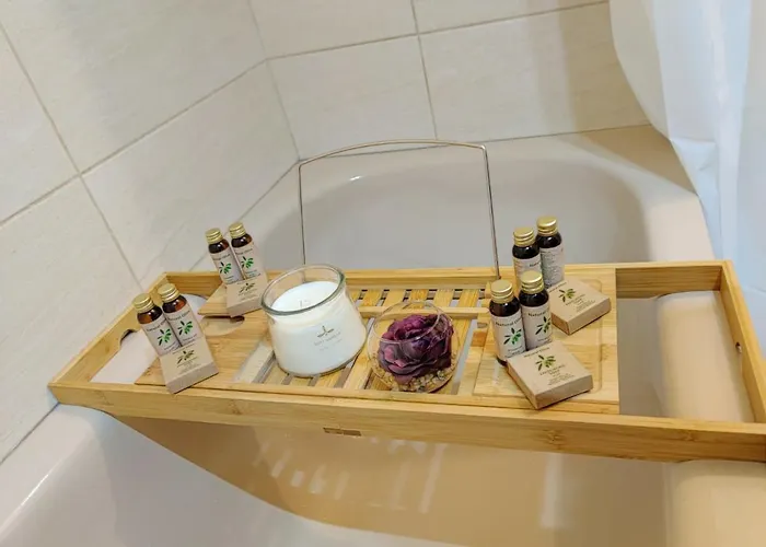 Hotel Le Roi Soleil • 4min Chateau • 1min Gare Rive Gauche *