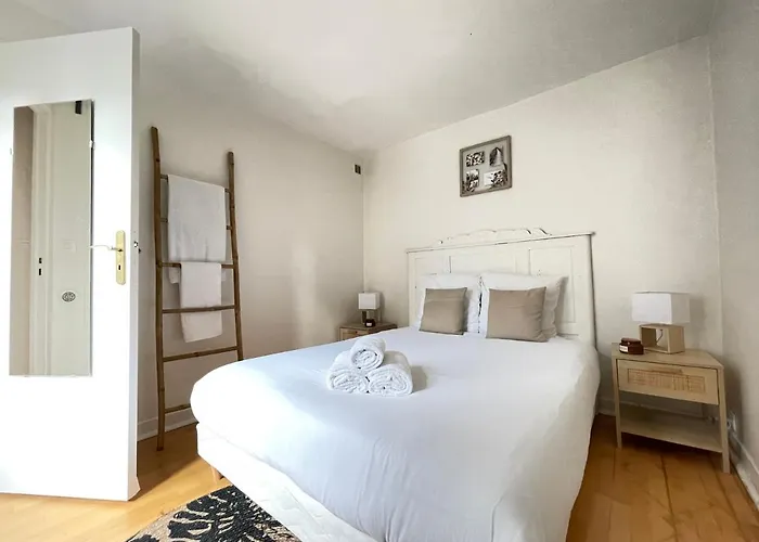 Le Roi Soleil • 4min Chateau • 1min Gare Rive Gauche Hotel Versalles